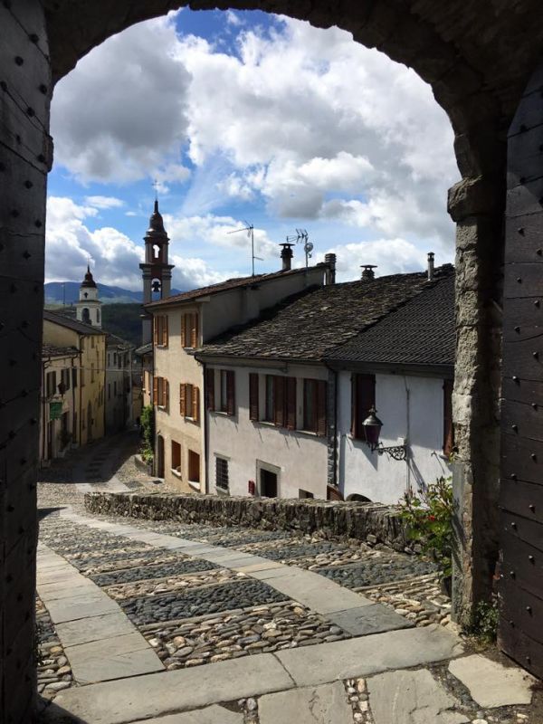 castel of compiano entrance